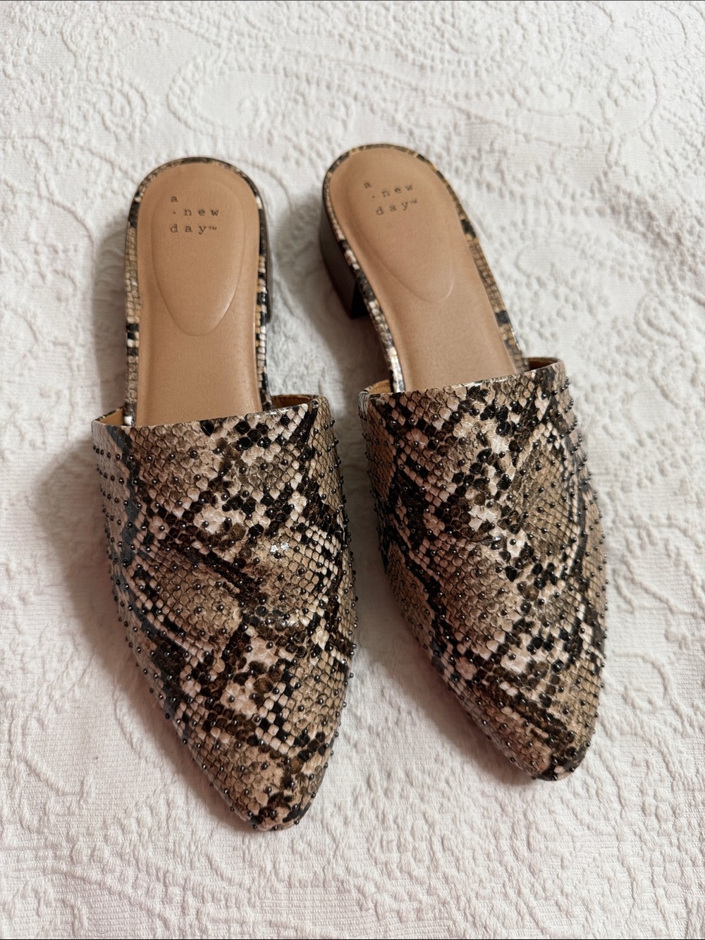 a new day Size 9.5M Studded Snake-Print Pointed Toe Mules